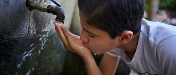 650 TL'lik düzenli bağışınla Gazze krizinden etkilenen 2 çocuğun yıllık su ve hijyen ihtiyacını destekleyebilirsin.
